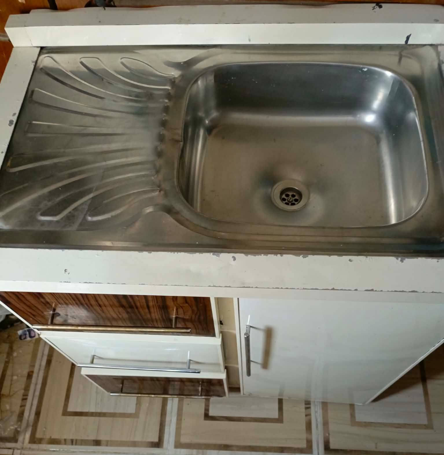 سنك قياس متر نظيف حيل اخو الجديد سعره ٦٠ مكان بغداد جسر ديالى ***********
