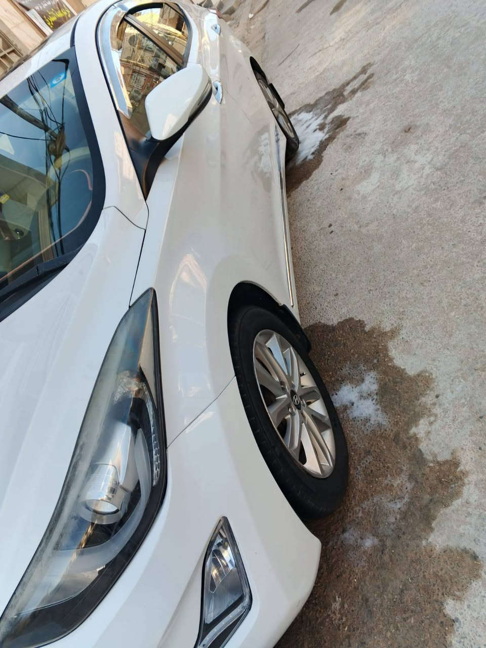 السلام عليكم سياره للبيع النوع النتره مديل 2012 خليجي فول محرك وكير تبريد حداديه  محرك 1800 رقم بغداد بيه صبغ قطعتين مكان السياره النجف رقم الهاتف ***********
السعر 98 بيع او مراوس النجف, العراق
