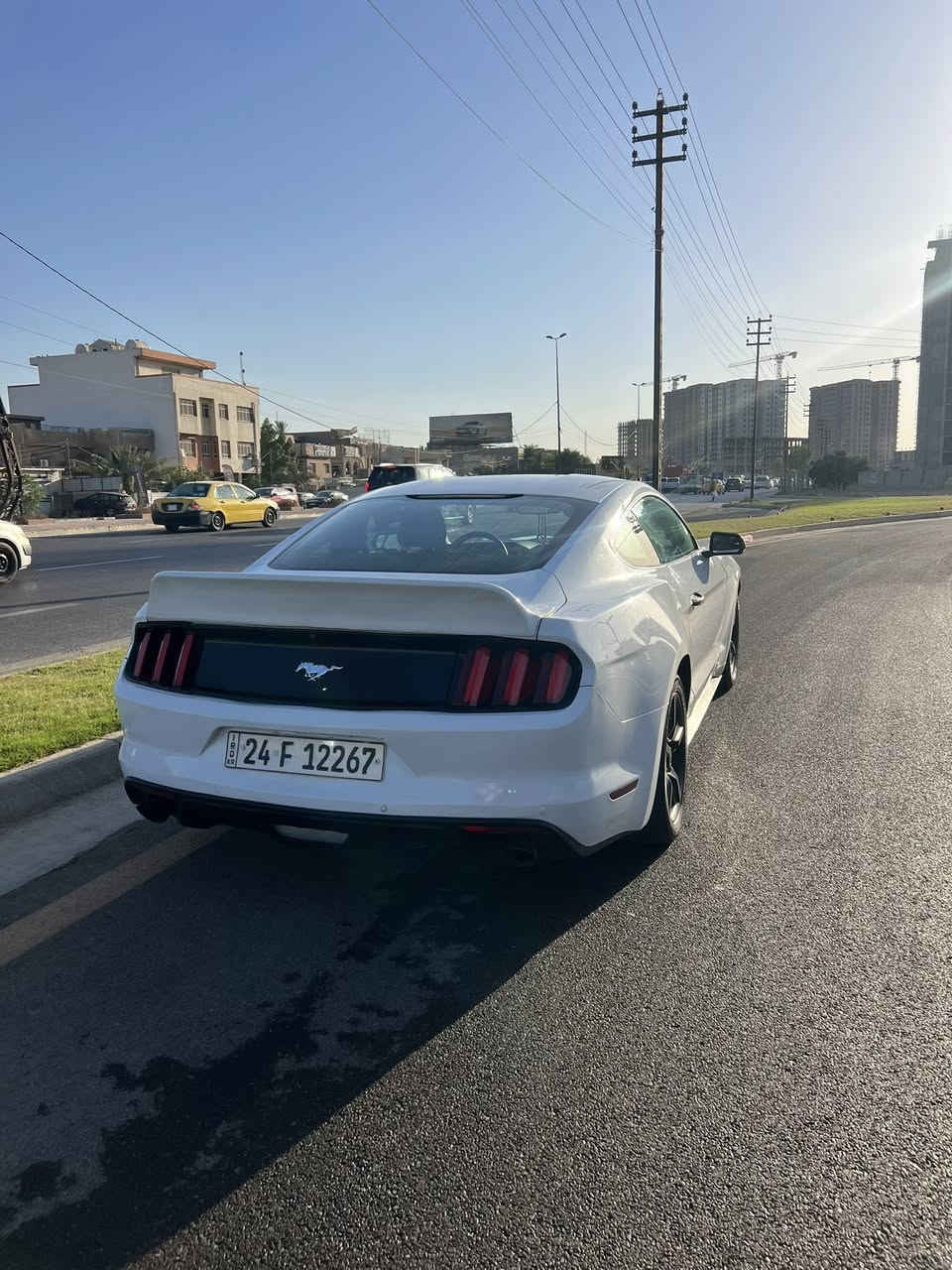 للبيع موديل 17 محرك v6
ماشية 78 
حادث خفيف بدون ايرباك فقط ايرباك الرجل 
بغداد السيدية
***********
