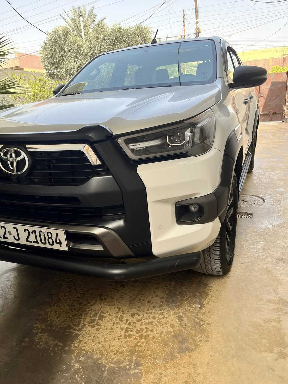 سلام عليكم للبيع تيوتا هايلوكس 2024
ماشي 30 الف رقم اربيل 
ادفنجر فول مواصفات للاخير 
حساس امامي خلفي 
٤ كامرات
٦ سلندر 
قطعتين تبريد 
٦ سماعات
مري شفط 
لد امامي خلفي 
شاحن وايرلس
باقي المواصفات معروفه السعر 410 
الاتصال ***********
