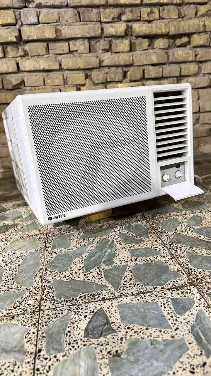 مكيف كري ❄️ طنين شغال 100%
نضيف جدآ  بدون اي صيانة ولابرغي مفتوح بي 

***********

