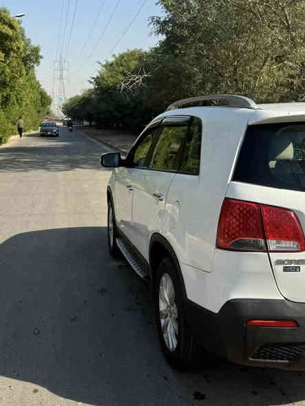 سلام عليكم  كيا سورنتو. 2012  خليجي فول موصفات.  6 سلندر 7 راكب  3 قطع تبريد فول موصفات مكينه بلاديه السياره   جاهزه  مصبوغه عام  حادثه جملغات خلفيه وطخه اماميه مكفوله من الكص جاهزه السياره مكاني الشعله حي الجوادين *********** مامتواجد عله فيس السعر. 120
