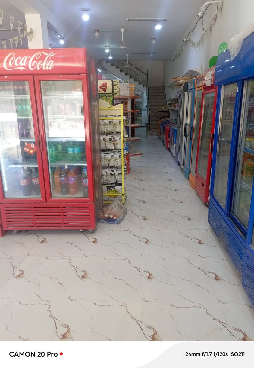 للبيع اسواق البركة في الفلوجة  حي الجولان الثانيه يحتوي على طابق ثاني وطاقه شمسيه للستفسار الاتصال ( ‏‪***********‬‏) صاحب الاسواق
