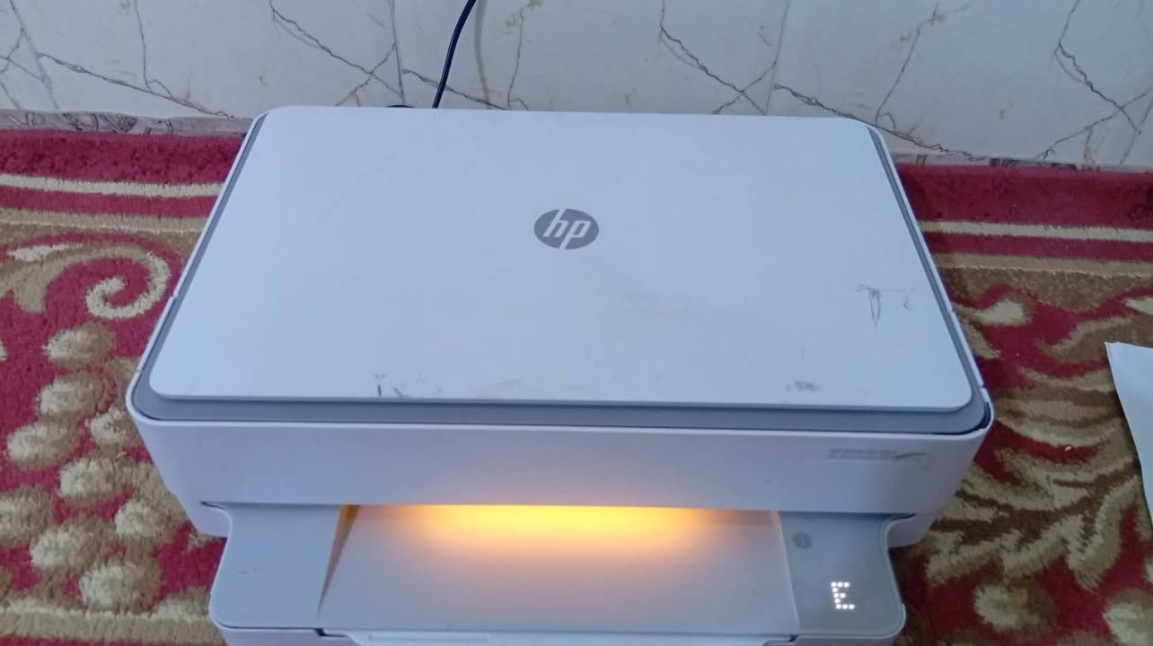 🖨️ مواصفات HP 6075 نضافهه
65 وتوصيل مجاني 
طباعة + نسخ + مسح ضوئي

سرعة الطباعة: 10 أسود / 7 ألوان صفحة بالدقيقة

دقة الطباعة: 4800×1200 dpi

ماسح ضوئي Flatbed بدقة 1200 dpi

اتصال Wi-Fi + USB

يدعم الطباعة من الهاتف (HP Smart)

طباعة على الوجهين تلقائي

سعة الورق 100 ورقة

الوزن 5.2 كجم

 الكاترج والحبر

نوع الكاترج: HP 652 أو HP 653 حسب المنطقة

يمكن تعبئة الكاترج بالسِرنجة

يستخدم حبر سائل (Ink Refill)
السعر 65 وتوصيل مجاني


**إذا كنت صاحب هذا الإعلان وتريد حذفه لأي سبب، رجاءا أرسل رسالة إلى الدعم الفني**