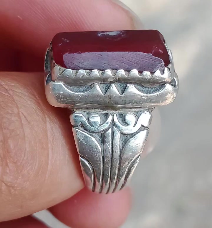 بسبب الوعود الكاذبه عاده منشور محبس كصبه يماني قديمه مال كاعنه مناسب سعره


**إذا كنت صاحب هذا الإعلان وتريد حذفه لأي سبب، رجاءا أرسل رسالة إلى الدعم الفني**