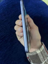 آيفون ١١ العادي نظيف ما مفتوح ولا مبدل بيه شي فول نظافه بطاريه ٨٧ السع...