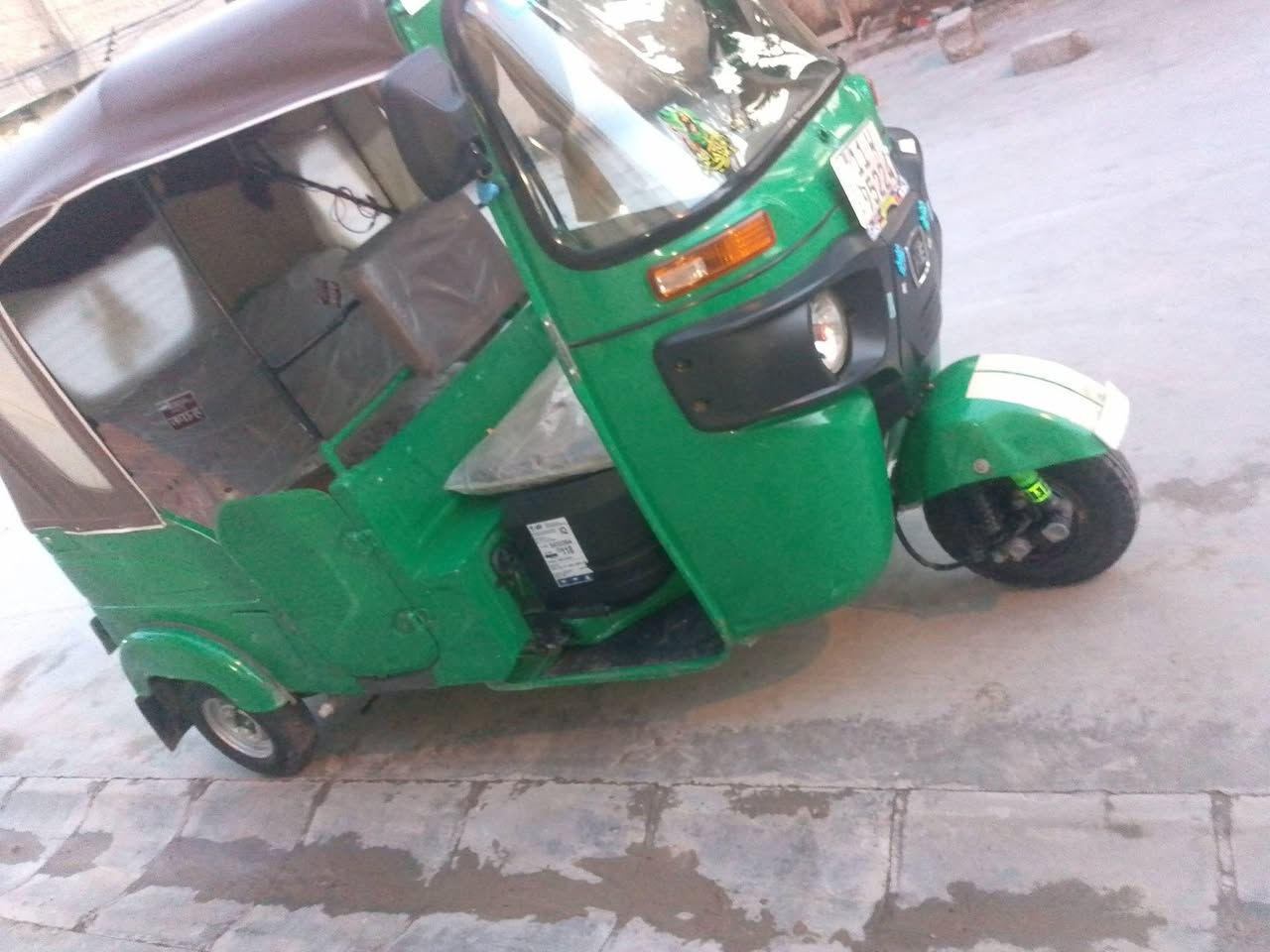 سلام عليكم تكتك وحد وعشرين البيع يتكتك حلوه تراي زيرو مال جناي *********** تصل ودال سعر 7800
