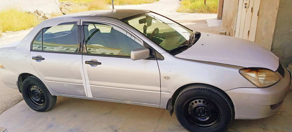 سلام عليكم
ميسي بوشي لانسر موديل 11 البيع

رقم بغداد بسمي بيها ثلاث قطه صبغ 

كير محرك نضيف سعر ٧٢ بيها مجال بسيط @الجميع
الاستفسار هاتف الرقم *********** مكان ديالى
