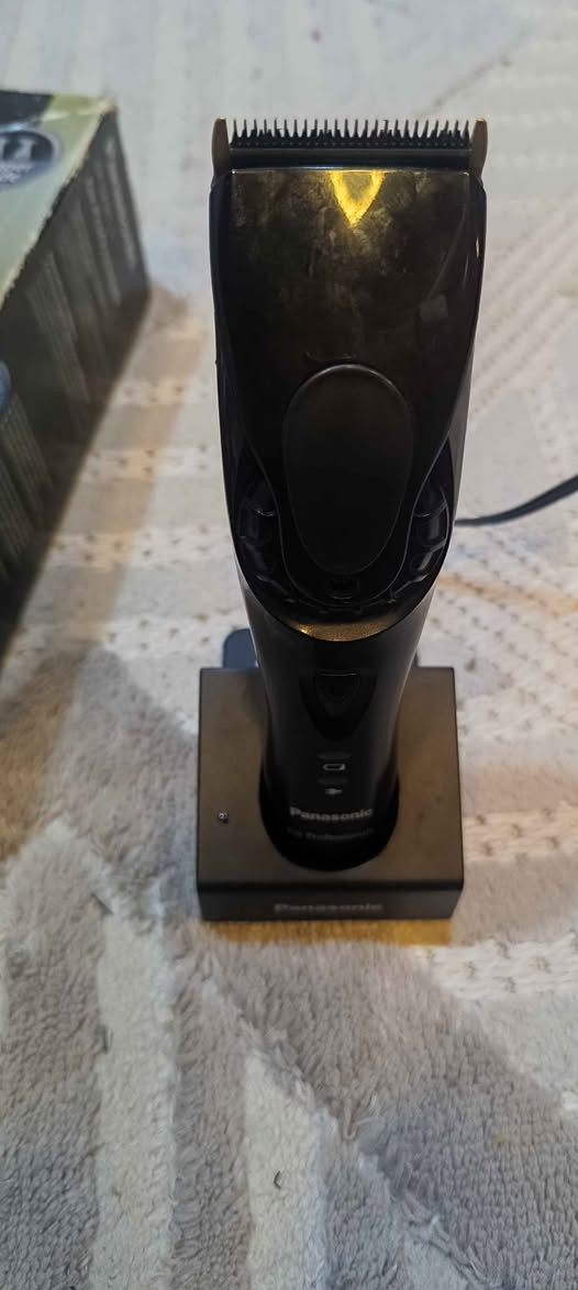 مكينه حلاقه عدد 2 ماركه بانوسينك  وماركه فلبس  يوجد توصيل من المانيا دازينهن اصليات بغداد, العراق


**إذا كنت صاحب هذا الإعلان وتريد حذفه لأي سبب، رجاءا أرسل رسالة إلى الدعم الفني**