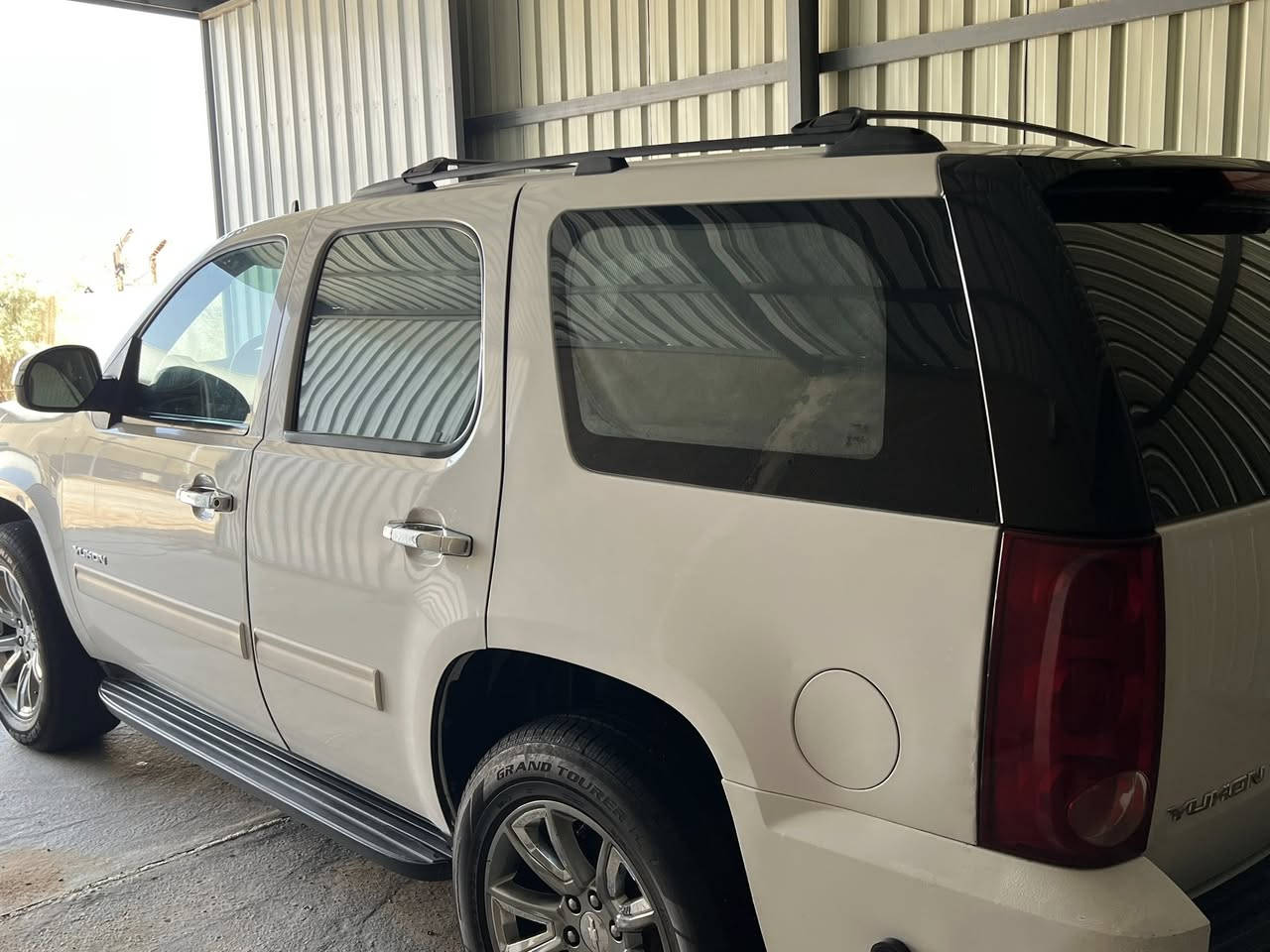 سلام عليكم يوكن بتره موديل 2013محرك 5300 زاد منضومته غاز  مكفوله من لضربه لقويه شرط ربكات كله سليمه ستخدام شخي ***********تصل وبيك خير ودلل
