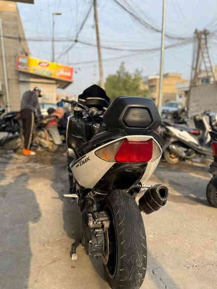 السلام عليكم شباب للبيع فقطTMX500, 2011  الدراجه وايت ماكس بيضه بيها غراض مرتبه الدراجه بيها ستيرن وركبه وقباقه عنابير وفجوج وفلنجات رياضي وصالنصه وبيها تلث كلجات رياضي وبيها تجوه اصليه الدراجه نكره بكل وكت مابيها نقص الدراجه البارحه سويتلها ادامه كامله يعني مابيها كل نقص مكاني بغداد شارع ***********
