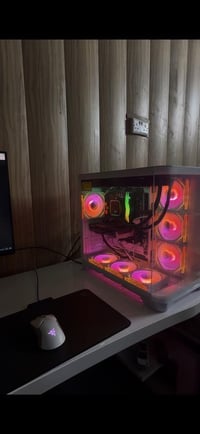 Rtx 5060 8gb I5 14400f Ram 8*2. 3600  Deepcool 720 digtal 360  M.2. 25...