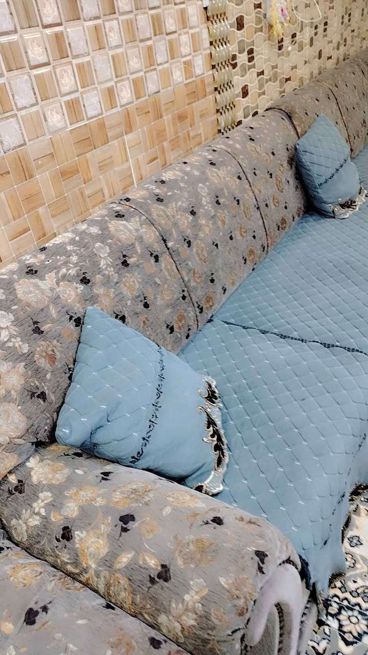 تخم ديوان تركي اصلي نظيف جدا 8مقاعد السعر 325 وبي مجال بغداد الحبيبية *********** يوجد واتس اب بغداد, العراق
