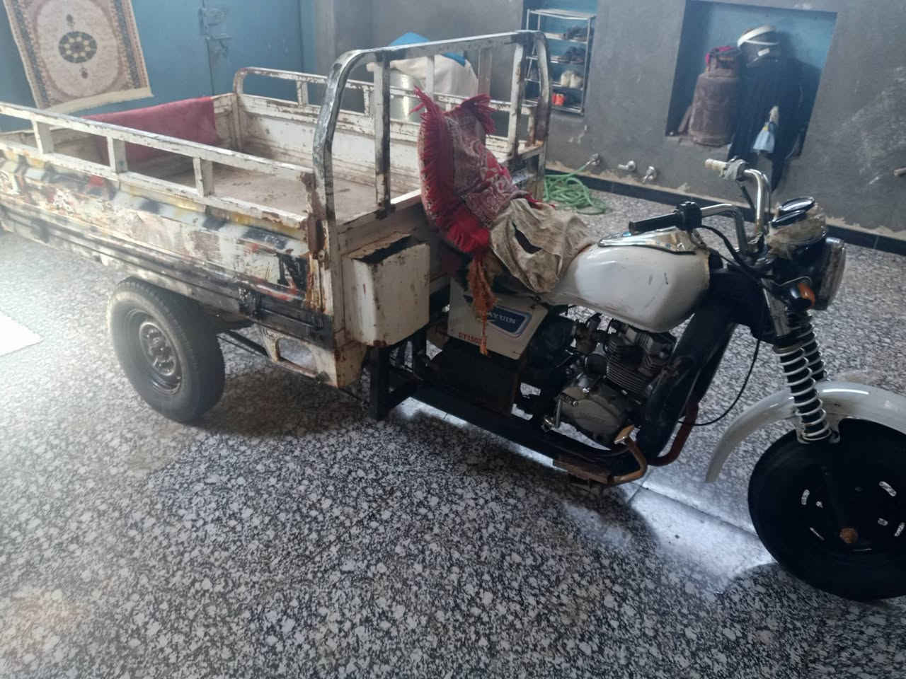 البيع ديوان موديل 13 وراق كامل وصولي مكينه 21 مفتوح بس حلوه كهربائيه شقال  مكان ناصرية مركز يم سجن الاصلاح سعره 850 هذ رقمي موجود ***********
