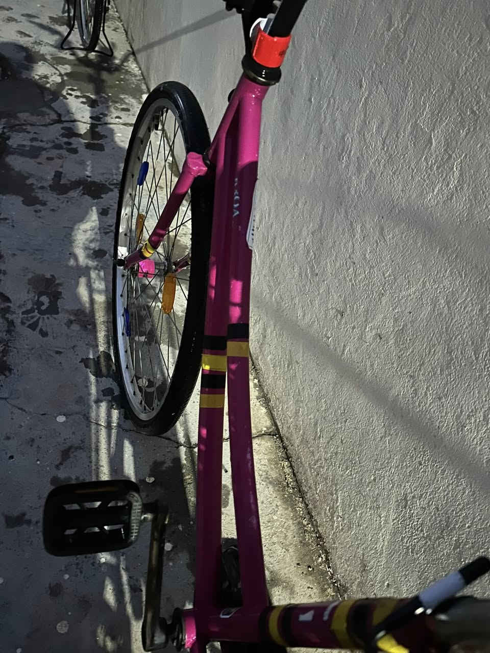 سلام عليكم بايزكل عبدالحليم فول نضافه حجم 26صطاب وره موجود ماعده صطاب كداوم من اخذتو ماكو تايرات جديد ويل جديد شرط بدون صبغ بدون قص شرط الي يحب يجي خاص او رقم مبايل ***********
