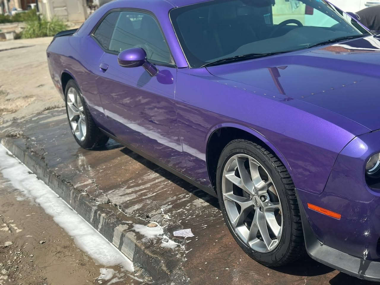 للبيع جالنجر موديل 23 توووويل

٢- ستة سلندر
٣- ماشية (20)مايل بعدها بريحة شركة
٤-كشنات حضن جلد+تدفئة + تبريد
٥-شاشة كبيرة
٦-تشغيل عن بعد 
٧-حساسات كامرا اصلي
٨-شفتات استيرن
٩-استيرن كهرباء
١٠-كشن خزن ميموري
١١-نقطة عمياء
١٢-ويل كب حجم ٢٠
السيارة جاملغ مبدل نفس اللون صبغ فقط بنيد اصلي دعامية وخشم شاصي
ايرباك راجع سستم شرط الفحص سيارة برغي مابيها نقص
مكان السيارة بغداد 
الاتصال ***********
