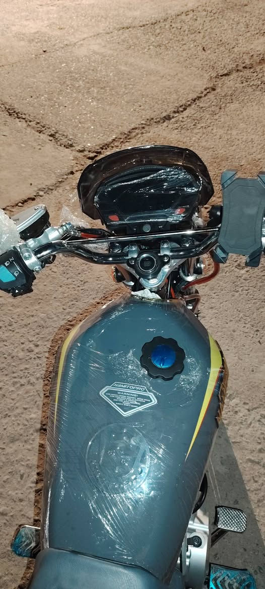 نامي ابروو 25غني عن التعريف محرك 200شرك يشك الكاع جديد سعر 825بي مجال للشراي تعال  ***********
