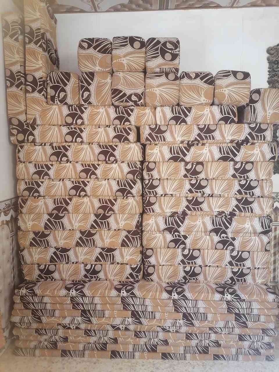 جلسه كويتي 20 متر.. 10 دوشك.. اسفنج حبيبات مضغوط.. وجهين نفس الون.. ملكي.. شرط اخو الجديد... ***********.. واتس
