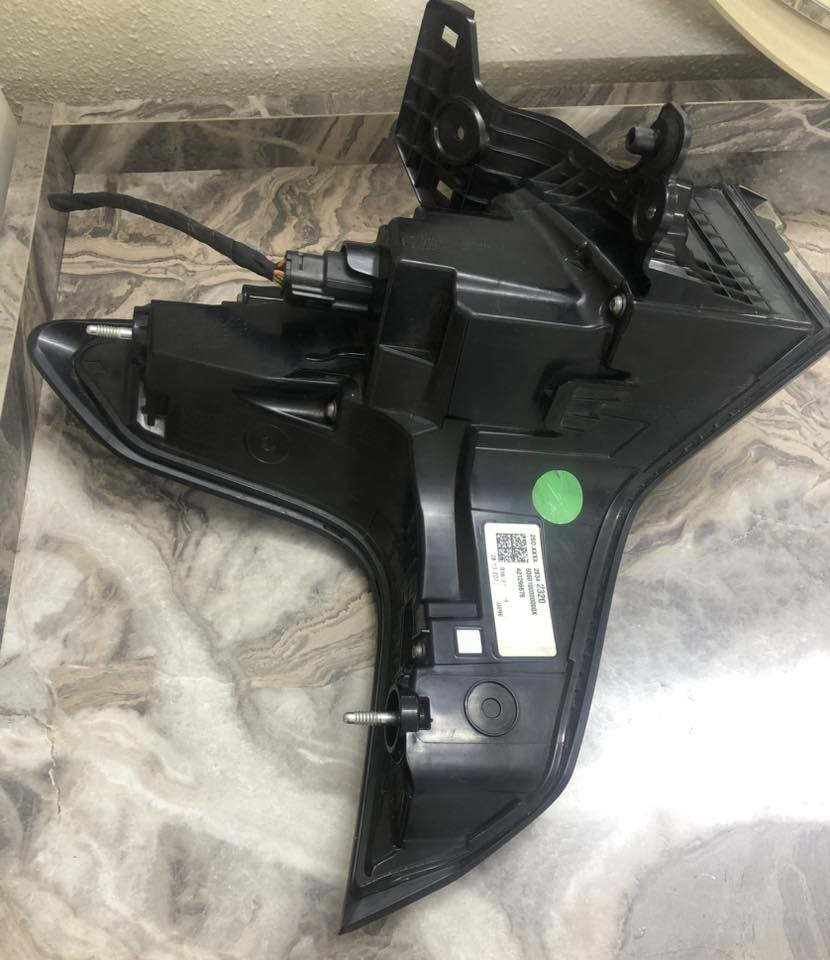 السلام عليكم ..غراض ايكونكس ٢٠٢٥ للبيع ..مع بك لايت ثابت ايمن لايكونكس خلفي عدد اثنان .. امريكي ..وخليجي .. بغداد موبايل   ***********
