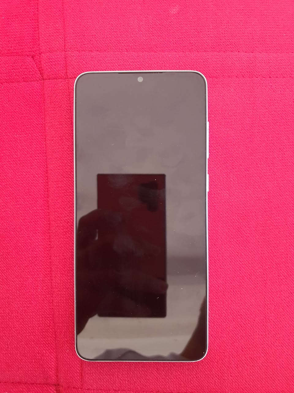 جهاز سامسونك
ذاكره ١٢٨
A05
الجهاز اخو الجديد كلشي ما مبدل بي 
للبيع سعر 140وبي مجال بسيط 
***********
