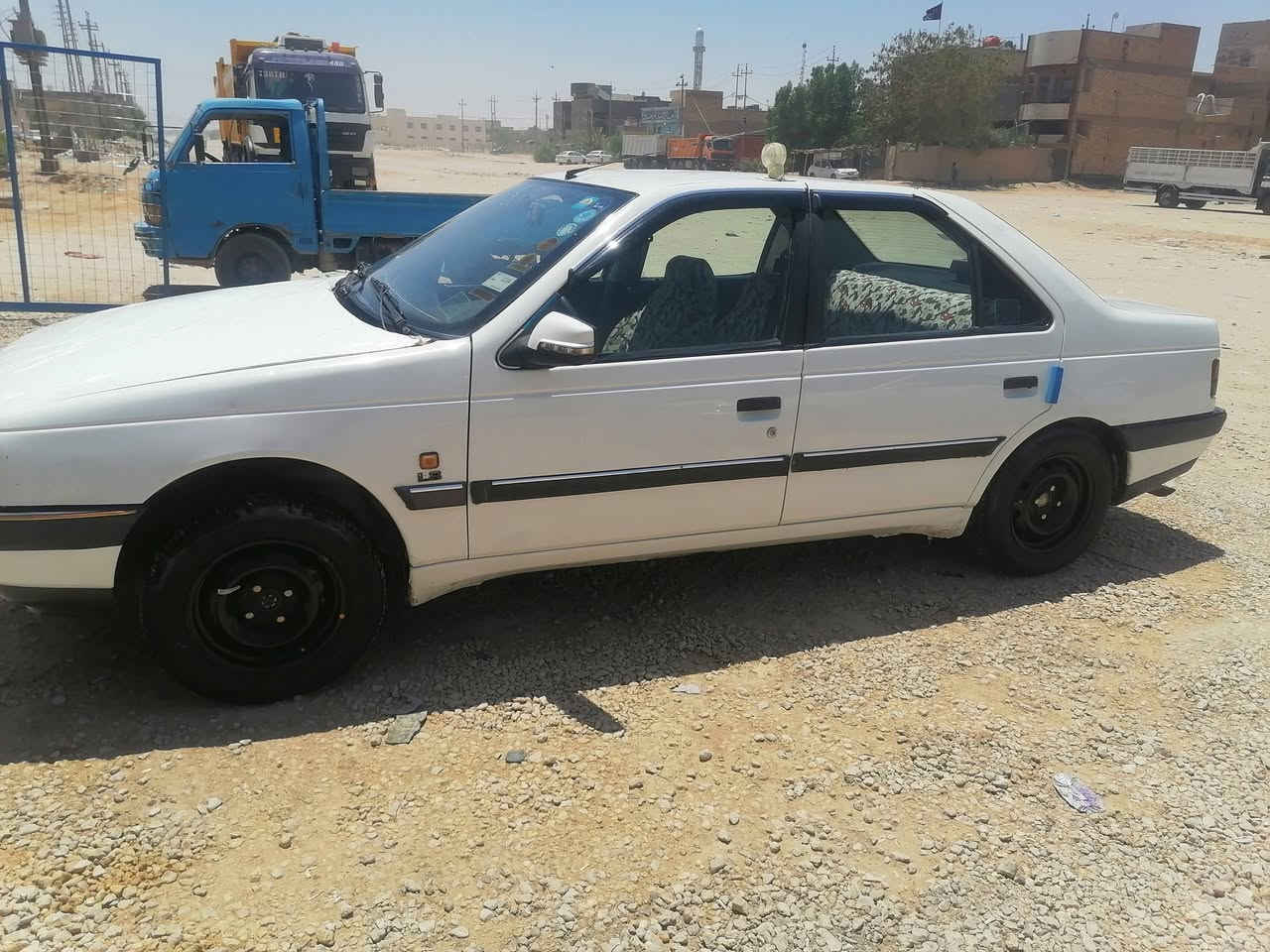 السلام عليكم بيجو 405 موديل 10 رقم انكليزي دولي نجف للاستفسار هاذة رقمي ***********
