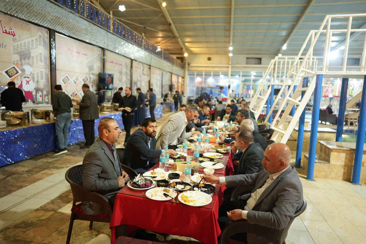 جانب من أجواء الأوبن بوفية لإفطار رمضان 🌙
في مطعم وكافية شناشيل بغداد

إقبال من زبائنّا الكرام على سفرة الإفطار ، وأجواء رمضانية مميزة تجمع الأهل والأحبة 🤍
أصناف متنوعة، تنظيم مرتب، وخدمة تليق بضيوفنا بكل حب.
مستعدون لستقبال جميع الوفود والمناسبات 

نورتونا وشرفتونا… ورمضانكم ويانا أحلى 🌙🍽️


**إذا كنت صاحب هذا الإعلان وتريد حذفه لأي سبب، رجاءا أرسل رسالة إلى الدعم الفني**