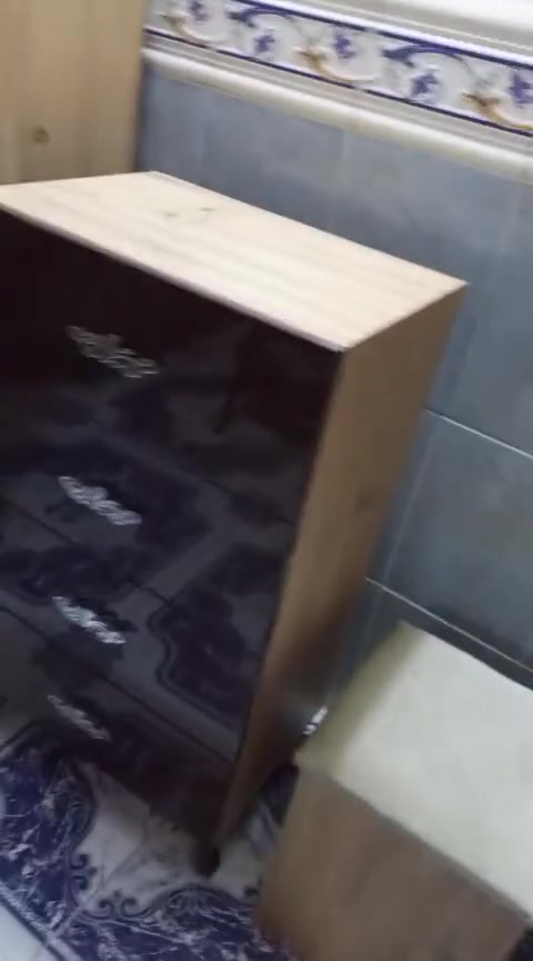 بيع مستعجل
غرفه فول نظافه
سعر٤٠٠
***********
