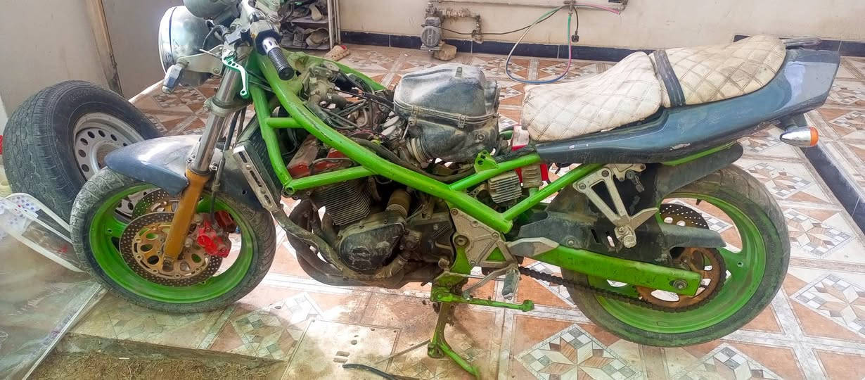 سلام عليكم عندي بانده 400 مكينة قرش شغاله مكفوله من صدر وتاير وكهربايات نقص تانكي بس  ولباقي مكفول للبيع او مراوس سعر 650 مكاني بعقوبه ***********
