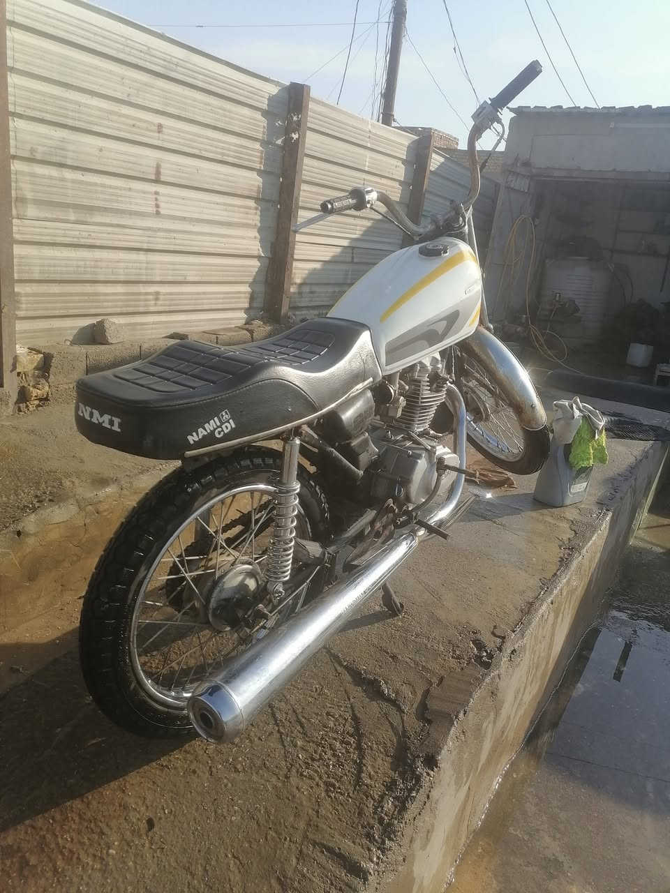 دراجه للبيع كلك مكينتها تخبل ناعمه دبلات شغاله كشن تفصال سعرها٢٧٥ وبيها مجال مكاني قضاء نصر***********
