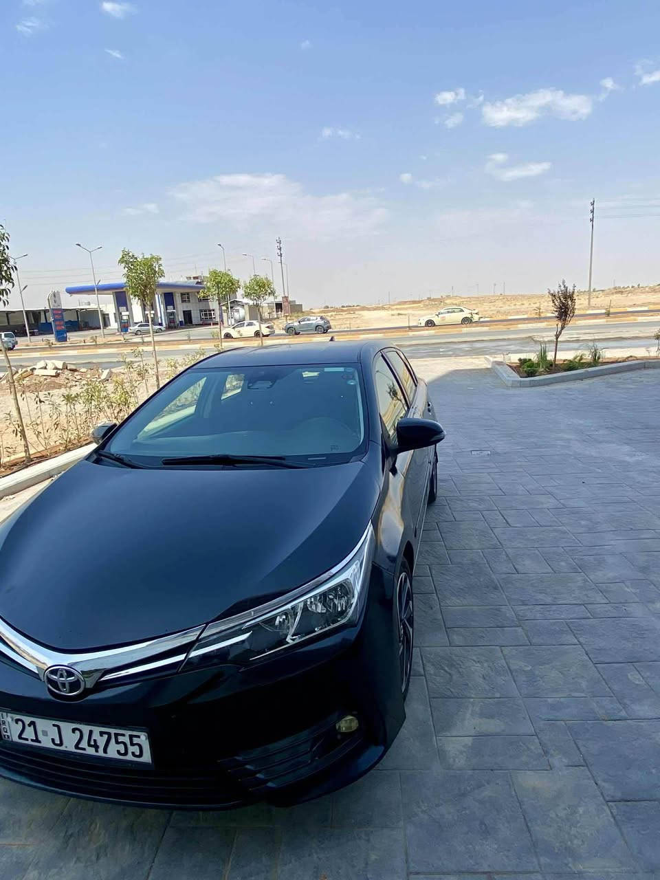 Corolla
تۆیۆتا کرۆڵا 
گێر عادی  گێرو مەکینە بە شەرت سەیارەکە یەک دەستەو زۆر خاوێنە  
ڕاداری خەتی جادە - ڕاداری پێشەوە - لایت ئەوتۆ - تەبرید دوو زۆن- تەحدید سورعە - ئاوێنە هیتەر 
*********** أربيل, العراق
