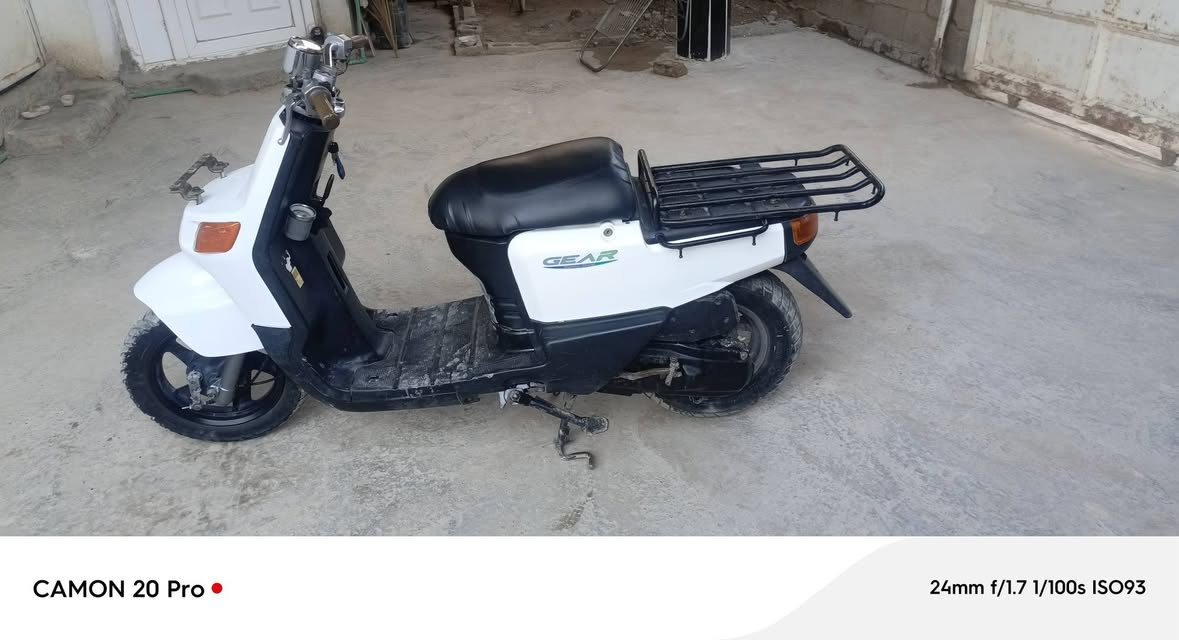 سلام عليكم دراجه بيكم ياباني السرعه 60 دراجه كامله كلهة شغاله اشاير عالي ناصي  المكينة ناعمه خرسه ماتسمع بس صوت الصالنصه تايرات جديد ابريكات بل مكان الطوافه البانزين شغاله الكيلو مترات شغال الدراجه حلوه احله من الصور مال جناي المكان اديالى بعقوبة باب الدرب *********** السعر 375 وبيها مجال
