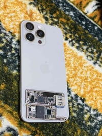 للبيع او مراوس 16 برو ماكس   شاشة مكسورة بورد عطلان ابيعلك شاصي كامل ب...