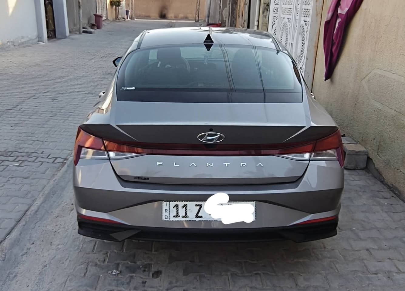 يا الله 
سلام عليكم 
الانترا 2023وارد امريكي 
رقم بغداد 
مواصفات:-كامره حساس 
رادار امامي خلفي جانبي
سايد بريك اوتو
3انظمة قياده 
مثبت سرعه بصمة ابواب
مكينه 2000 كير مكفولات
صور الحادث مرفقه بلمنشور
ماشيه68الف حقيقي
السياره خير من الله ع ايدي جبته من امريكا
السعر155وبيه مجال للشراي/***********/***********
والي ميعجبه السعر صلي ع النبي محمد(ص) واعبر المنشور
وكلشي اكوو بلسوك تجي وشوف وتاخذ السياره وفوكاه عيوني بلاش☺
