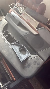 للبيع تخم ويل رانج روفر نظافة ٩٩ ٪؜ للبيع السعر٦٠٠$ وبيه مجال حجم الوي...