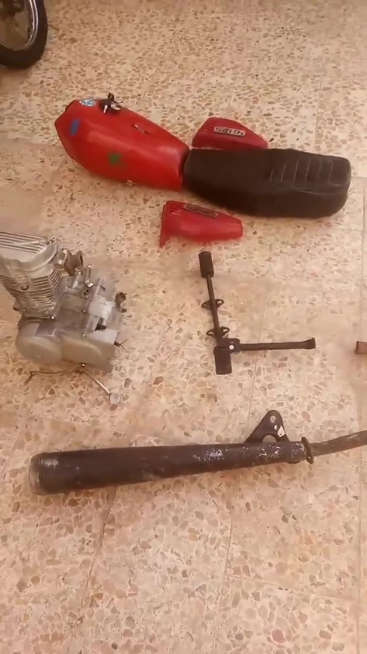 غراض دراجة محرك شرط شغل 90 كشن تانكي وصفاحيات 25 صالنصه صوت وياله وتايرات نضيفات 50 مكاني لعوفيه رجاءن لموشراي لا تعبني رقم ***********
