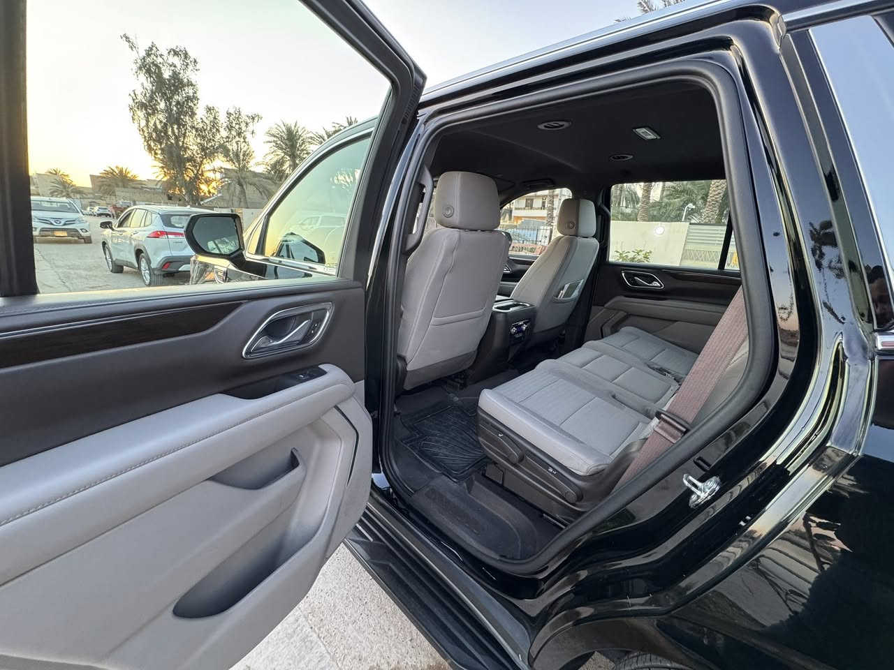 جمسي يوكن خليجي
موديل 2023

رقم بغداد انگليزي 
 
فئة sle 

عداد السيارة 82,000

باب صندوك كهرباء

اربع ابواب بصمة

رادار امامي 

حساسات امامي خلفي

مساعد قيادة 

انضمة قيادة سبورت وجبلي واعتيادي

نضام اطفاء عند التوقف 

ثلاث قطع تبريد 

ثلاجة 

هاند بريك دكمة 

السيارة حلوة وجاهزة بيها تخم تايرات جديد
وبطارية جديدة  
الملاحضات بيها حالوب و تكحيلات وطخات خفيفه بدون صبغ ولابارد

السعر 4500$

مكان السيارة بغداد الكريعات 

للاتصال والاستفسار ***********
