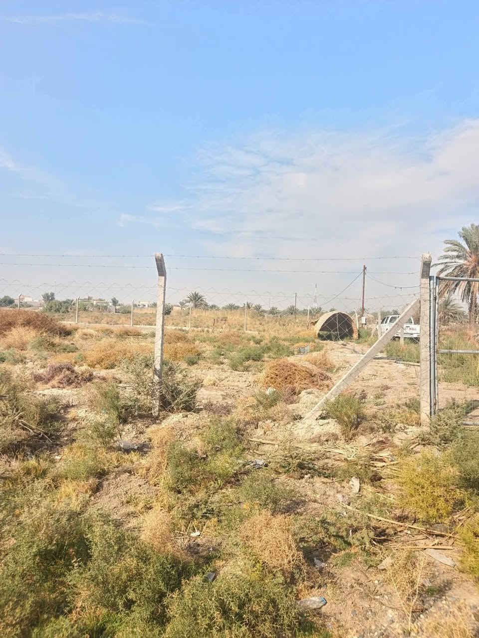 السلام عليكم
 قطعة ارض للبيع 
مكان مميز جداً 
طابو زراعي سند ٢٥
بإسم صاحب الارض سند 
العنوان / /بابل المدحتية خلف السقر 
القطعه مسيجه بي أر سي يوجد كهرباء لحد باب القطعه على حساب أبو القطعه ٦تيول كهرباء خاصه إلى الكاع 
المساحة//دونم ٢٥٠٠متر سند 
خدمات كامله من ماء وكهرباء
السعر //٨٠وبيه مجال
عرض الشارع ٦متر
رقم القطعه موجود لدا المكتب
للاستفسار
مراجعة مكتب دلالية وائل الهندي 
وائل الهندي***********
***********
ابو علي
