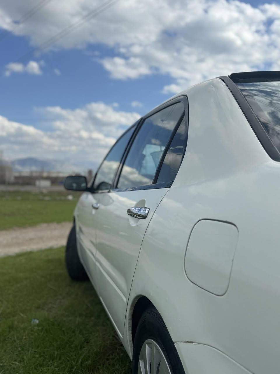 یااللە هەرزانتر لە خوار هەمو بازارو دەستی دوو  لانسەر مۆدیل ٢٠٠٨ مەکینە گەورە ناو زرەدی گیر تۆماتیک  سەیارەکە دینار مەسرەفی نیە مالی دۆستە هەر ٤تایەی تازە   بەستراوەچرکەی تیدانیە     مەنەفیستیی ئەسلی فسفۆری لەگەلە براوەو موسو و ئەوشتانە نیەسەیارەکەسبوخ حامە لەسەر ساخی  شوینم رانیە  قفلی قفلی ٤٢گەلایە مشتەره نیت سەرمان مەئیشینە لەگەل ریزم 
*********** واتساپ ڤایبەر
