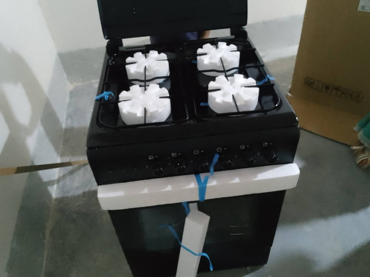 طباخ جديد درجة اولى للبيع وبسعر مناسب للاستفسار الاتصال على الرقم ***********
