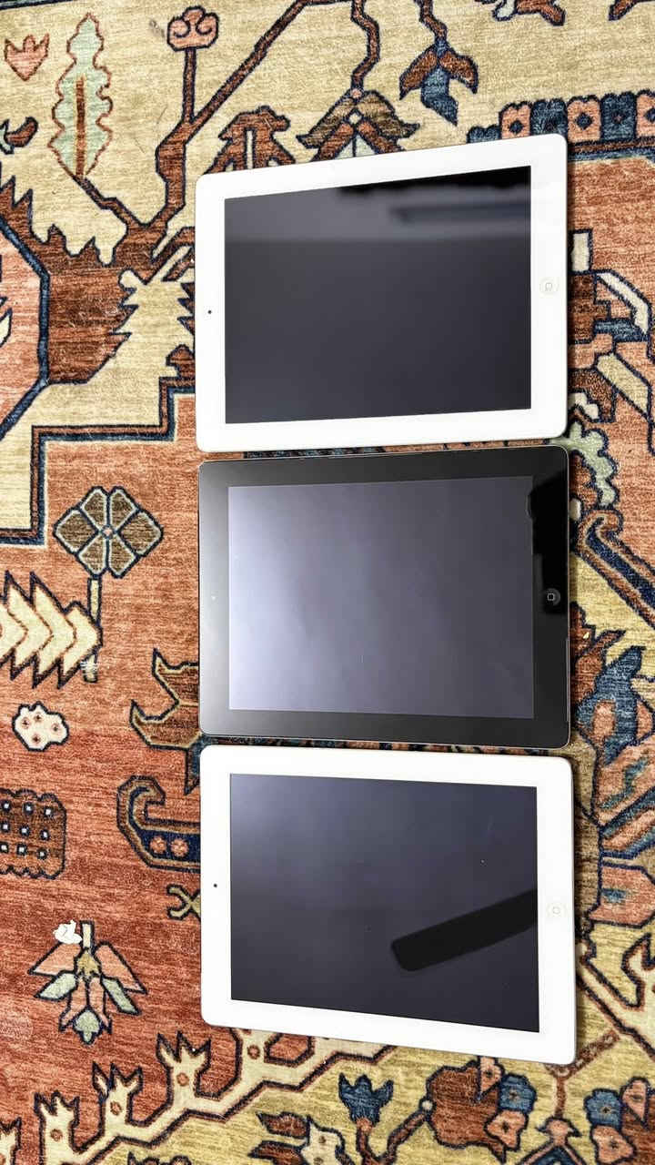 ايبادات ايفون 😍😍💪.
بعدهن جدد ناقصه 
بس تاخذله شاحنه ب الف دينار 🌚😂.

الواحدب ((( 55 )))
3 ب ((( 160 )))

للحجز *********** 
بدون عموله خابر وتعال اخذهن
