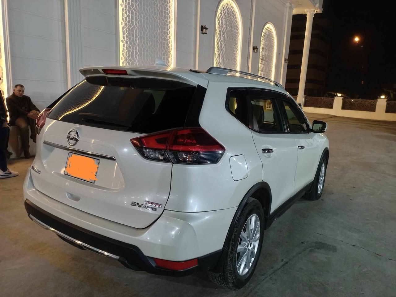 السلام عليكم
نيسان روج sv 2018
فول رادارات
سلايت قطعتين
تشغيل عن بعد
تدفئة كشنات
شاشة كبيرة
3 انظمة قيادة
تحكم ستيرن جهتين  
ضرر باب خلف النفر فقط ومبدل بأصلي
السعر 177 
كير مكينه تبريد تدفئة كلو شرط
صور الضرر موجوده يمي الي يريدها عالخاص
رقم نينوى كوبون بانزين
شرط التحويل 
***********
