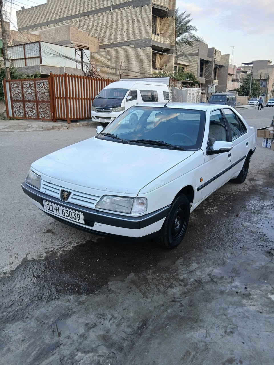 سلام عليكم بيجو GLX موديل ٩ محور كورله كامله سياره خير من الله سعر ٣٨ مكاني حي اور ***********
