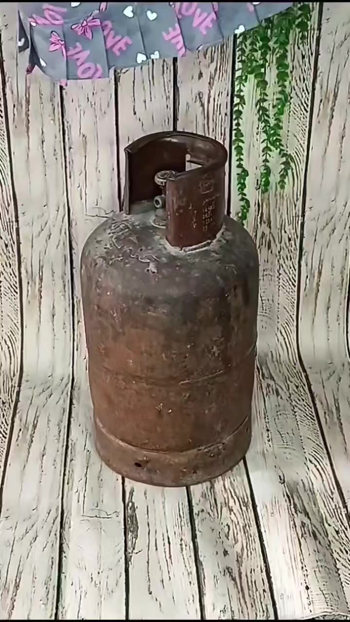 تغليف قنينه الغاز تخلصي من منظرها البشع
#الشعب_الصيني_ماله_حل #بنات #خياطة #اكسبلور_فولو #تعليق #لايكات #تفاعل #لايكات #reels #fyp #followforfollowback#p


**إذا كنت صاحب هذا الإعلان وتريد حذفه لأي سبب، رجاءا أرسل رسالة إلى الدعم الفني**