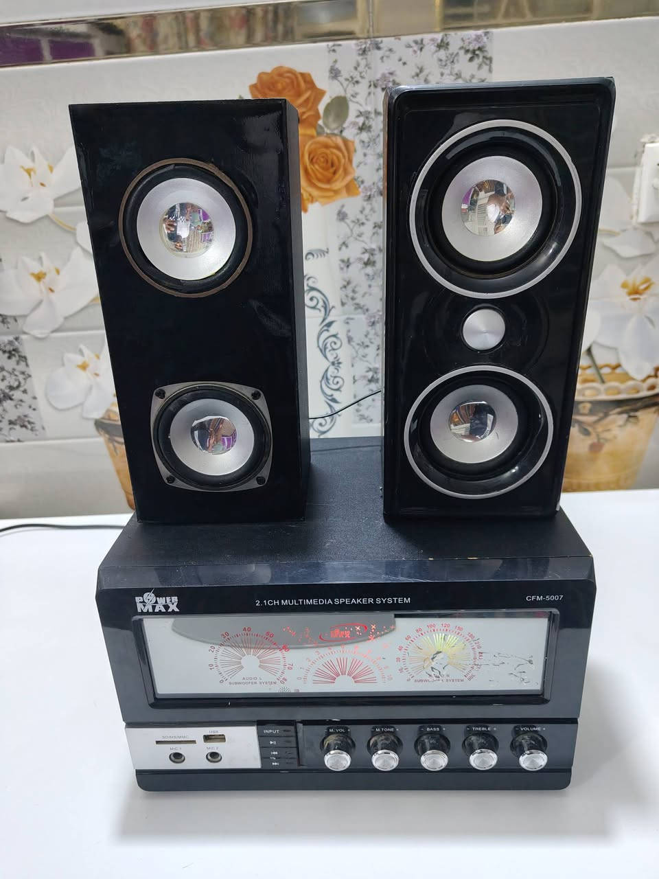 ياالله السلام عليكم اخوان جهاز مضخم بهذا الشكل امزوني مستعمل شي قيليل نظيف الي يفيده يراسلني ويدلل❤️ ملاحظه اكو وحده من السماعات ضايع الكفر واني حاطله لزكه سوده


**إذا كنت صاحب هذا الإعلان وتريد حذفه لأي سبب، رجاءا أرسل رسالة إلى الدعم الفني**