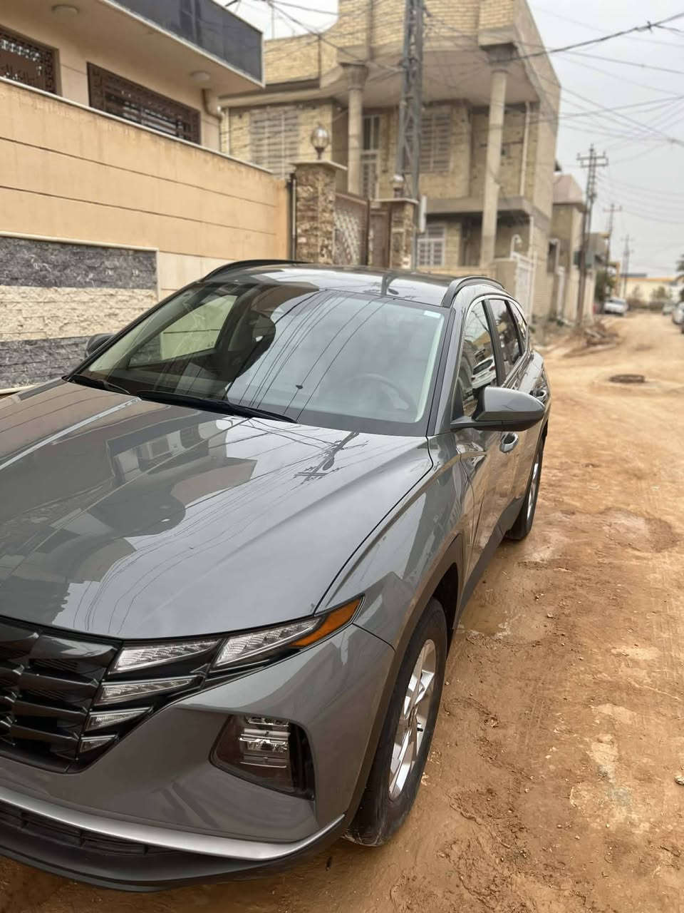 السلام عليكم.. توسان ٢٠٢٤ لون اسمنتي حادث صبغ باب السائق ماشية ٢٣ الف مايل بدون رقم تواجد السيارة في الحلة مواصفاتها بصمة .  ورادار.. وشاشة وتبريد لمس بيانو..وتشغيل عن بعد..ويل كاب.. اطفاء ذاتي..كشنات جلد اني مغلفه ..وتدفئة والكشن كهربائي.. وباب الصندوق الخلفي كهربائي..محرك ٢٥٠٠..
للتواصل عن السعر الإتصال على الرقم***********
***********
