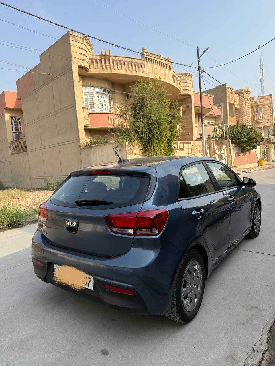 كيا ريو هاتشباك للبيع
محرك 1600 دووش  8 نوزل 
سياره خااام استخدام شخصي 
موديل : 2023 🔸
ماشيه : 44 ألف km 🔹  
ضرر السياره قبغ صندوق فقط صبغ
مواصفات كندي 👇 
شاشة _ كامره _ تحكمات ستيرن _
كروز سرعه _ نضام sport _ كشن هيتر _ مري كهرب 🔹 
مكاان السياره الموصل 📍
للاستفسار الاتصال او مراسله عالواتس اب
*********** موصل, نينوى
