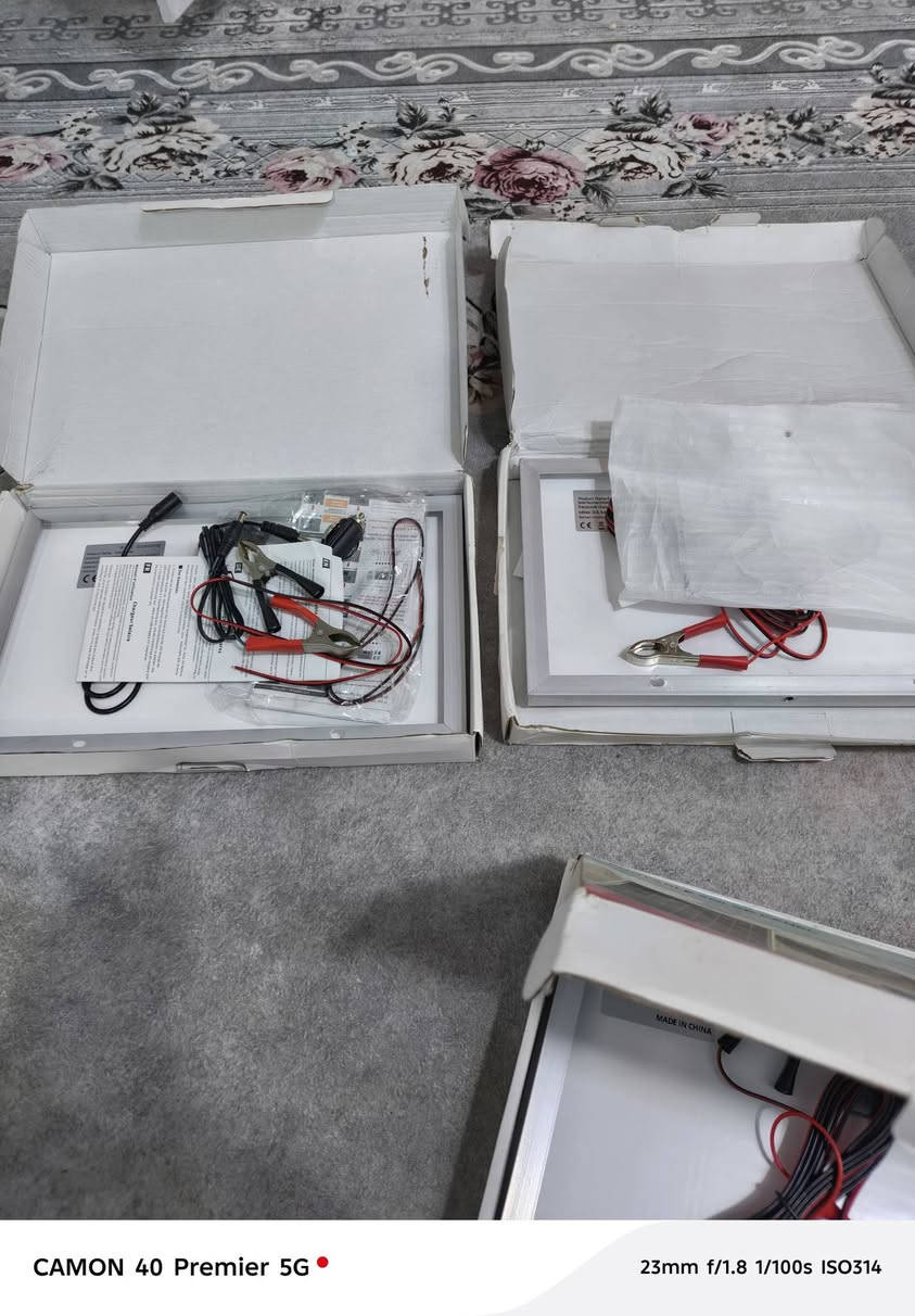 السلام عليكم
للبيع 

متعلقات طاقة شمسية 

اللواح طاقة شمسية 

ثلاث قطع حجم واحد مع كيبلاتهن وتوصالاتهن الواضحات بالصور  سعر القطعه منهم 15 الف 

قطعه ذات الكارتون الابيض اكبر بقليل سعره 20 الف 

انفريتر صغير ذو اللون البرتقال عدد واحد سعره 15 الف 

الاعاكسة خضراء اللون سعره 50 الف 

ملاحظة صغيرة / امور الواطية وشكد يشغل ثقوا ما اعرفه ولو اعرفه جان كتبته ابيع هل موجود ما اعرف بالتفاصيل نرجوا مراعاة ذالك وعدم الزعل 

اليخدمنه يتفضل ونكون بخدمتة ويدلل علينا مع جزيل الشكر


**إذا كنت صاحب هذا الإعلان وتريد حذفه لأي سبب، رجاءا أرسل رسالة إلى الدعم الفني**