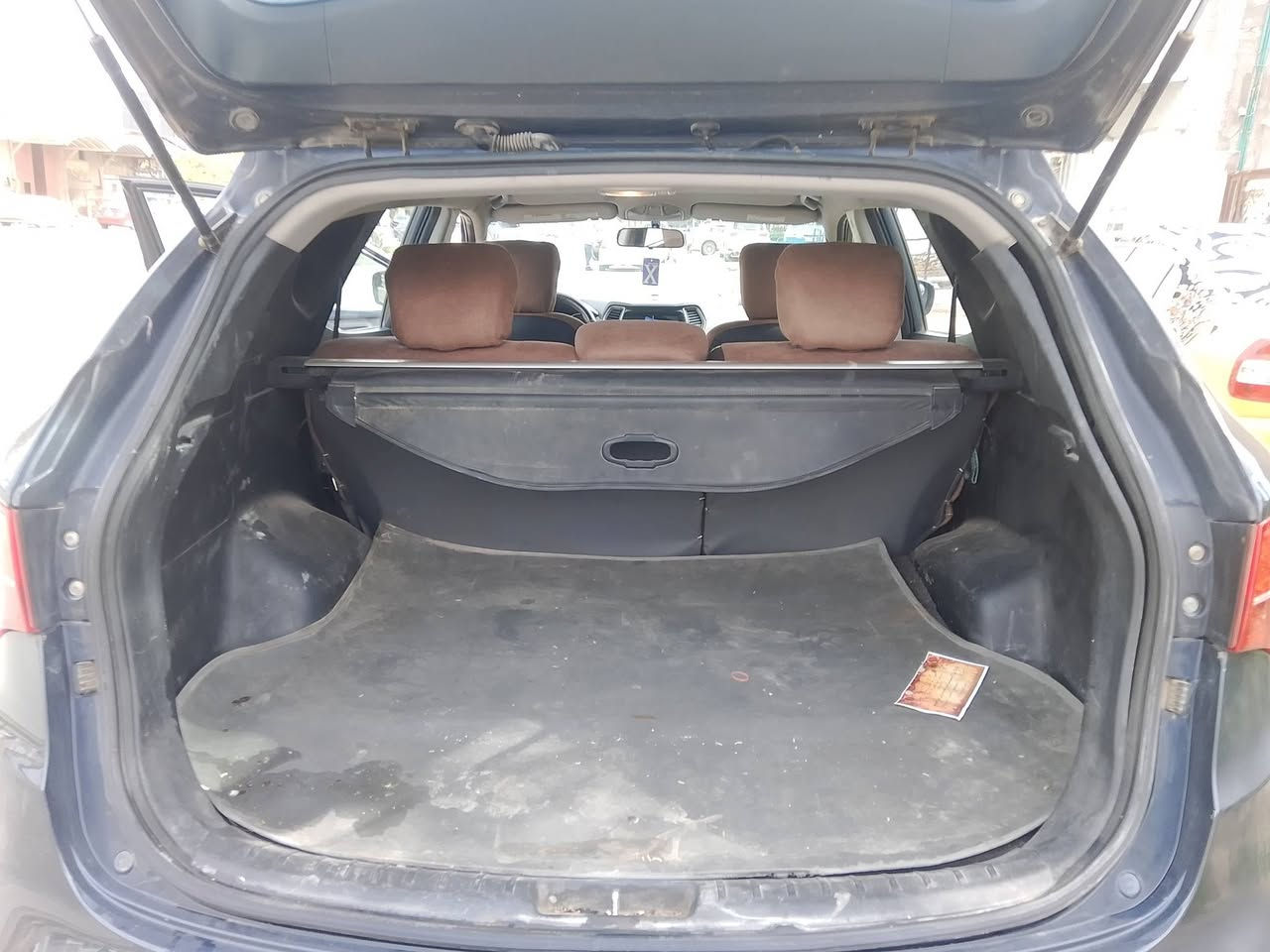 السلام عليكم سياره سنتافي موديل 2016 وارد امريكي حادثه من امريكا ثلاث قطع شاملغ وبيبن محرك كير تبريد حداديه كفاله سعر السياره 128 وبيها مجال بسيط العنوان كربلاء ورقم الهاتف***********
