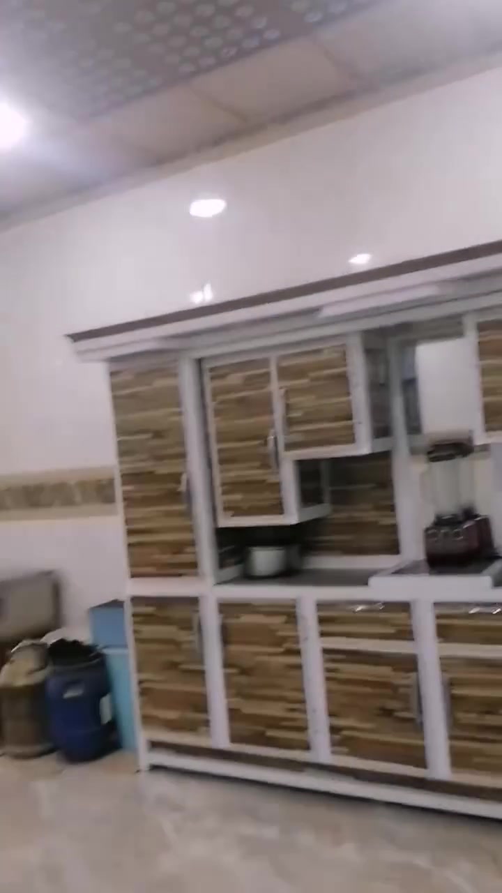 بيت زراعي  للبيع المساحه ٤٠٠ متر ٢٠٠ متر بناء حديث طريق السنيه جهت الزوار مقابل معمل ألبان الديوانيه يبعد عن الشارع ٣٠٠ متر نزله تبليط  للاستفسار خاص او اتصال ***********
