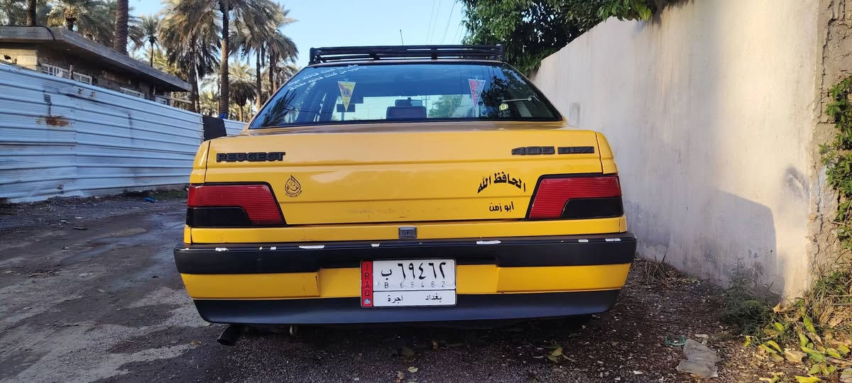 سلام عليكم سيارة للبيع بيجو جيل اكس 405 مصفرة هيئه وغرامات بدون صبغ ولا ضربة بلادي جديدة موديل 2011 تبريد شغال كهربائيات شغالة كير ومحرك مضبوطات صدر امامي خلفي جديد باتري جديد تحويل ثاني يوم السعر 45$ بيه مجال حك الجية رقم الهاتف ***********
